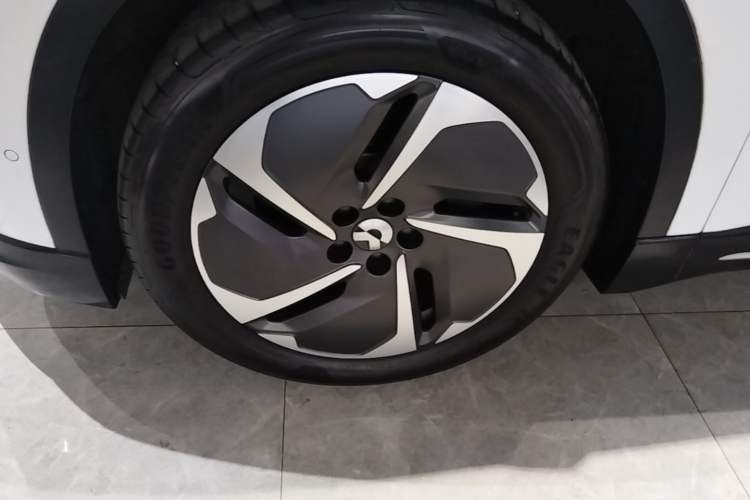 Used Nio ES6 2023 75 kWh Left Front Wheel Hub
