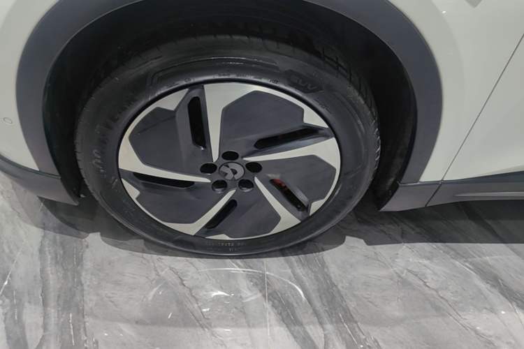 Used Nio ES6 2023 75 kWh Left Front Wheel Hub