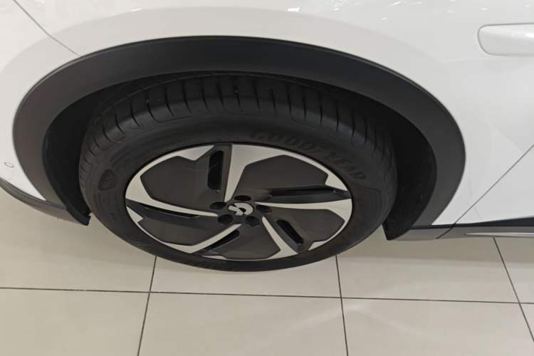 Used Nio ES6 2023 75 kWh Left Front Wheel Hub