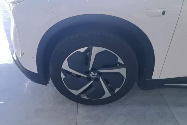 Used Nio ES6 2023 75 kWh Left Front Wheel Hub