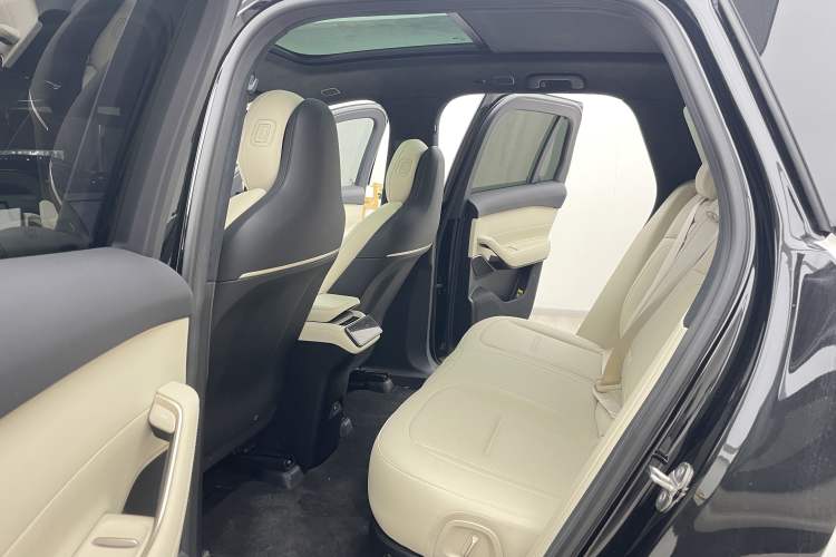 Used Nio ES6 2023 75 kWh Left Rear Seat
