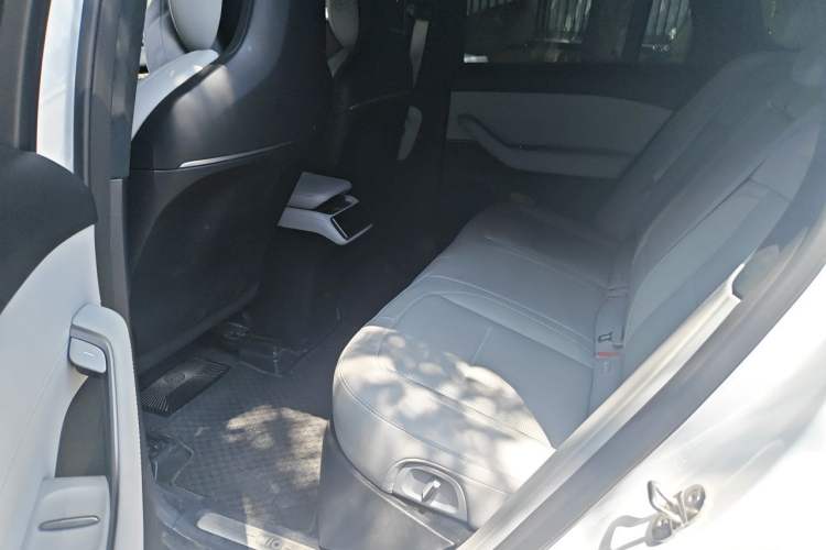 Used Nio ES6 2023 75 kWh Left Rear Seat