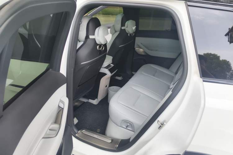 Used Nio ES6 2023 75 kWh Left Rear Seat