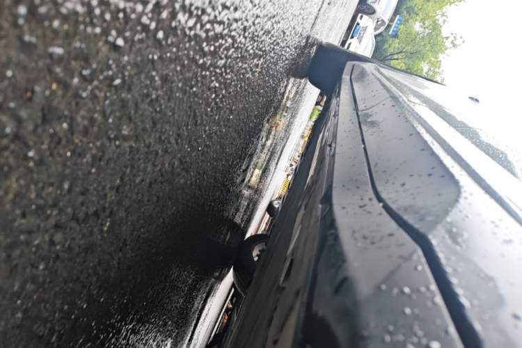 Used Nio ES6 2023 75 kWh Left Side Sill