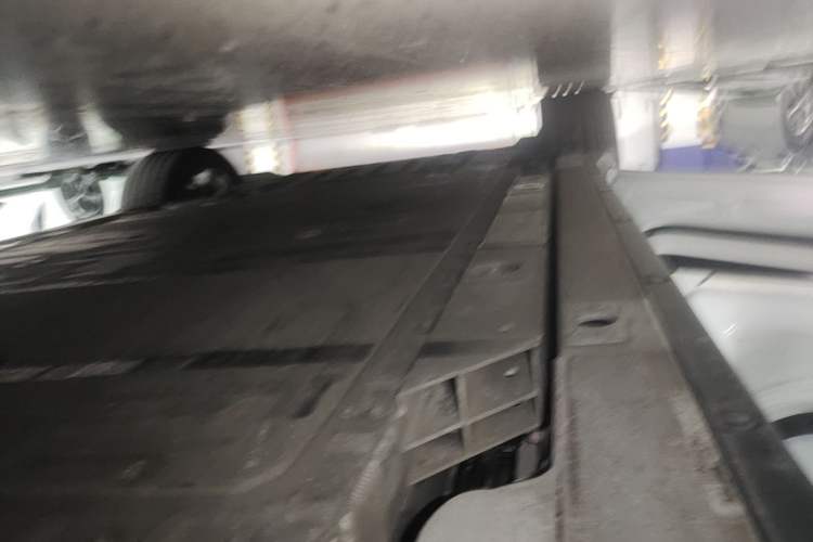 Used Nio ES6 2023 75 kWh Left Side Sill
