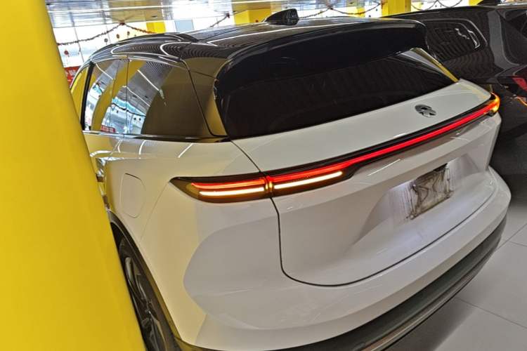 Used Nio ES6 2023 75 kWh Rear Left 45 Deg