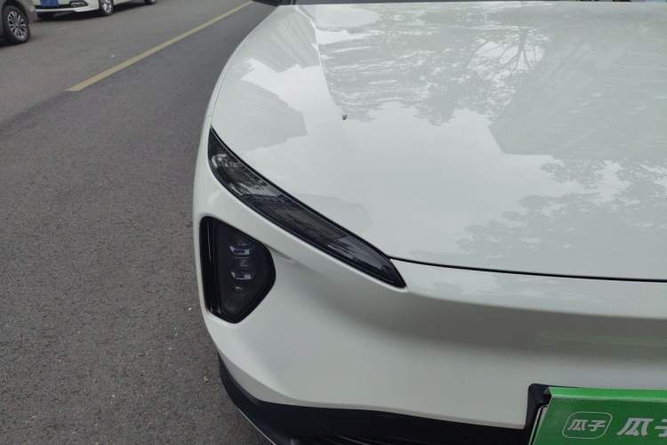 Used Nio ES6 2023 75 kWh Right Front Headlight