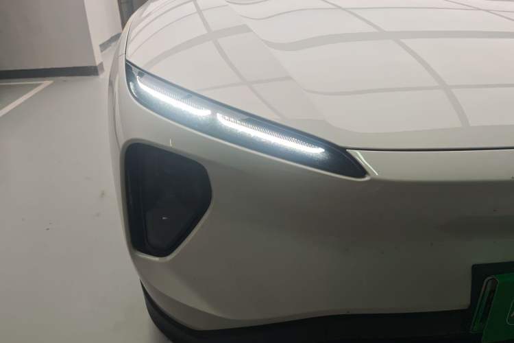 Used Nio ES6 2023 75 kWh Right Front Headlight