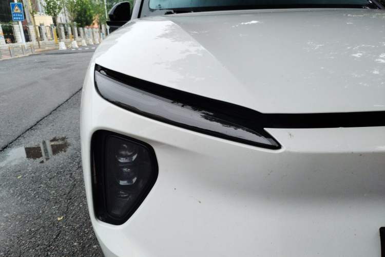 Used Nio ES6 2023 75 kWh Right Front Headlight