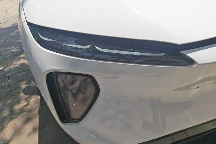 Used Nio ES6 2023 75 kWh Right Front Headlight