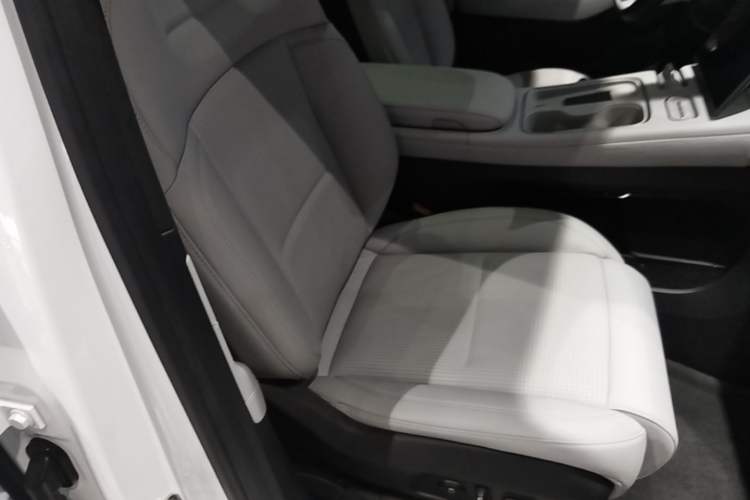 Used Nio ES6 2023 75 kWh Right Front Seat