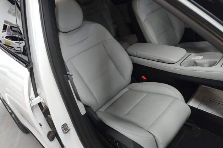 Used Nio ES6 2023 75 kWh Right Front Seat