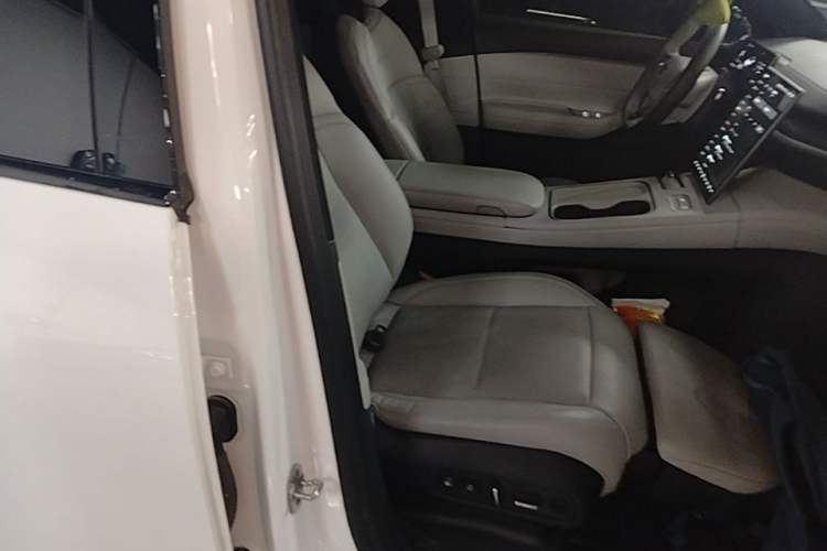 Used Nio ES6 2023 75 kWh Right Front Seat