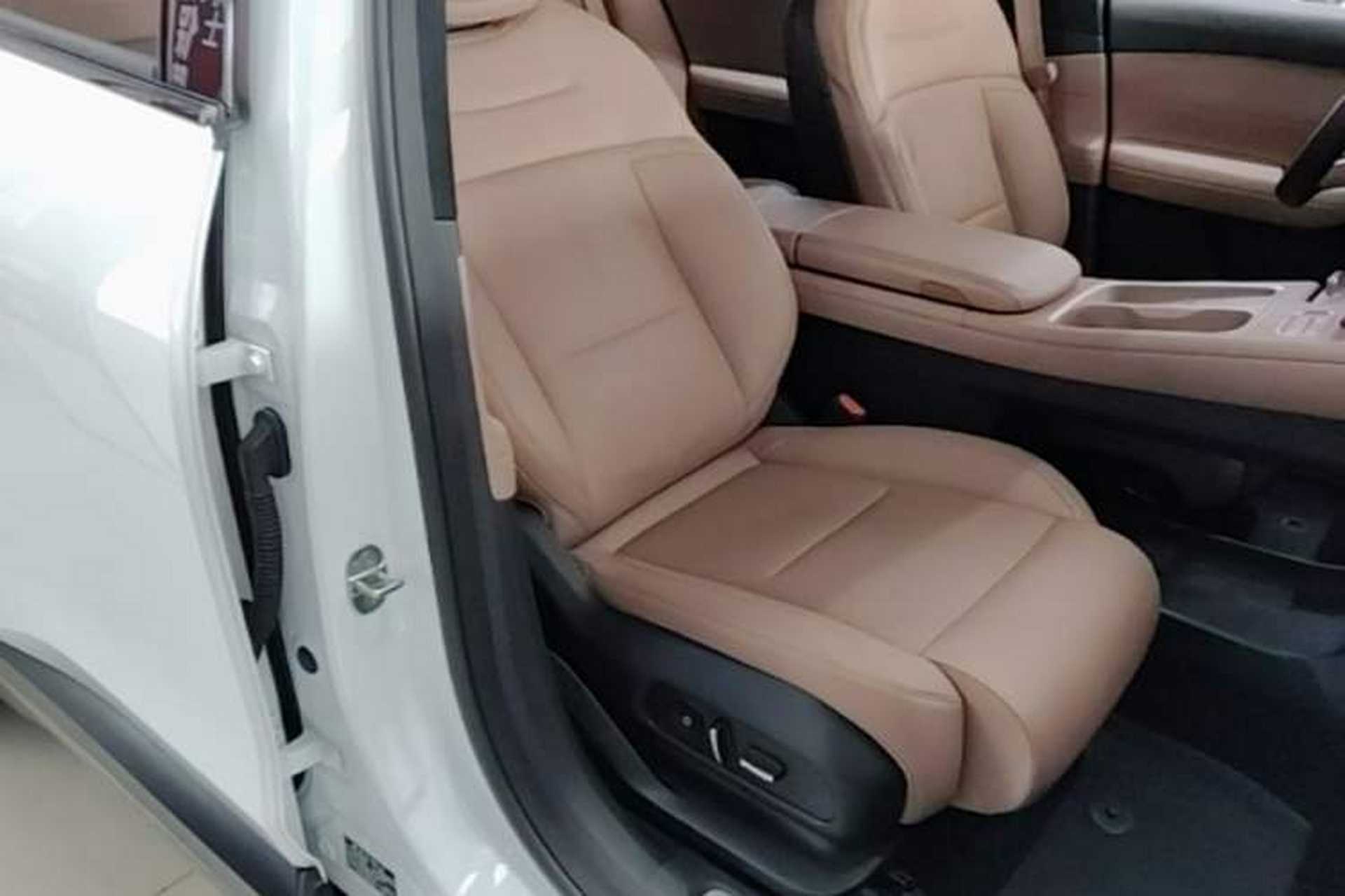 Used Nio ES6 2023 75 kWh Right Front Seat