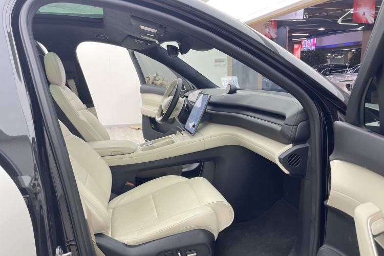Used Nio ES6 2023 75 kWh Right Front Seat