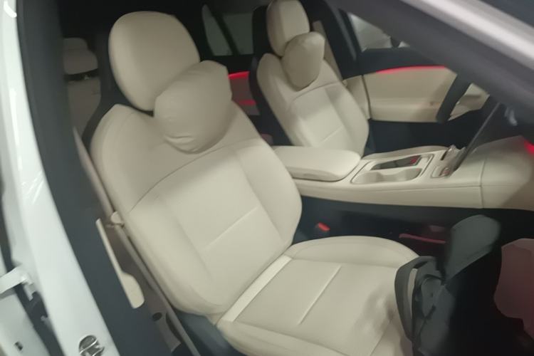 Used Nio ES6 2023 75 kWh Right Front Seat