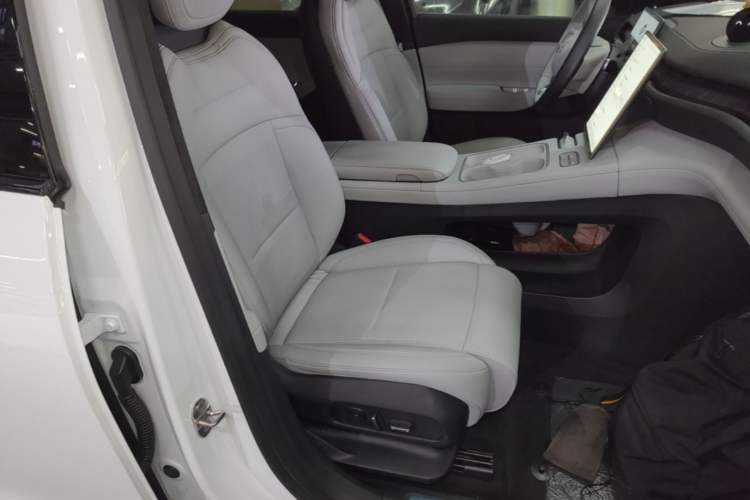 Used Nio ES6 2023 100kWh Right Front Seat