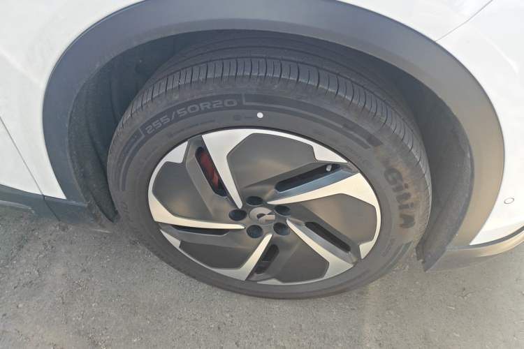 Used Nio ES6 2023 75 kWh Right Front Wheel Hub