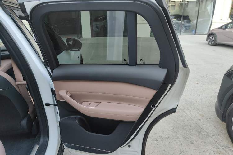 Used Nio ES6 2023 75 kWh Right Rear Door Interior