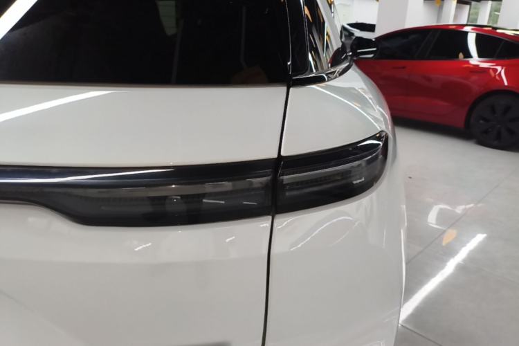 Used Nio ES6 2023 75 kWh Right Rear Taillight
