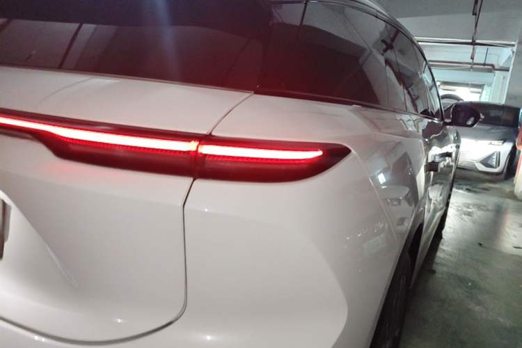 Used Nio ES6 2023 75 kWh Right Rear Taillight