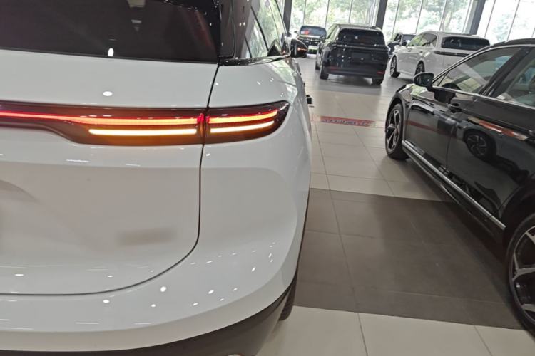 Used Nio ES6 2023 75 kWh Right Rear Taillight