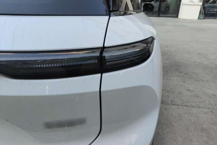 Used Nio ES6 2023 75 kWh Right Rear Taillight