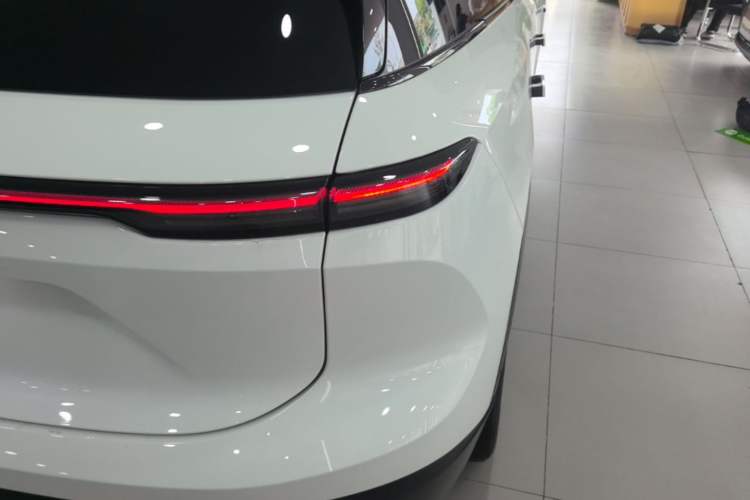 Used Nio ES6 2023 75 kWh Right Rear Taillight