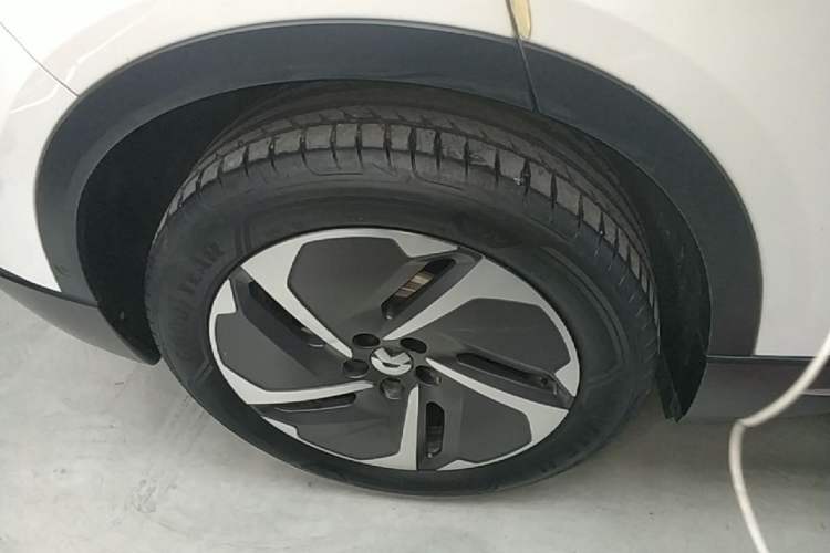 Used Nio ES6 2023 75 kWh Right Rear Wheel Hub