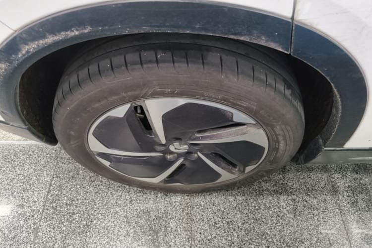 Used Nio ES6 2023 75 kWh Right Rear Wheel Hub