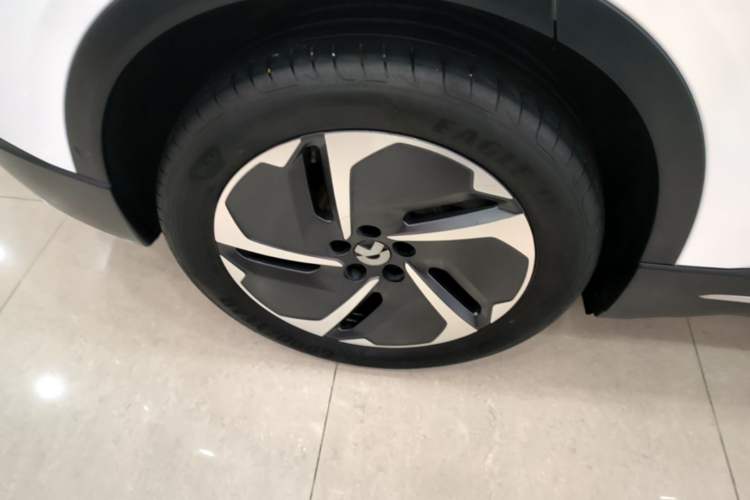 Used Nio ES6 2023 75 kWh Right Rear Wheel Hub