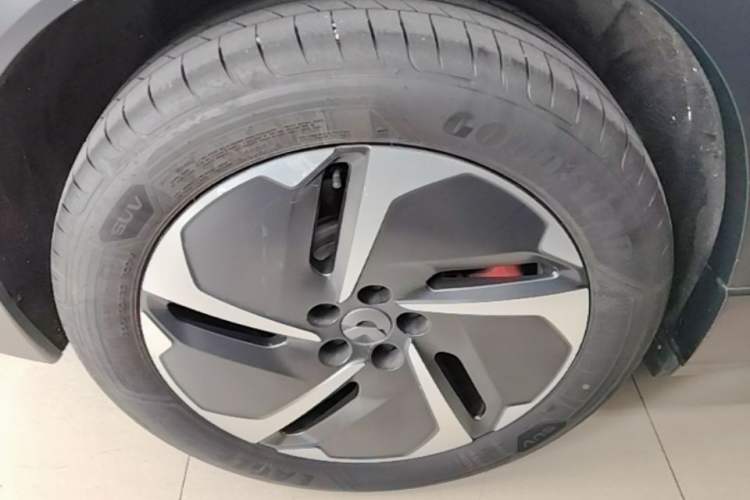 Used Nio ES6 2023 75 kWh Right Rear Wheel Hub