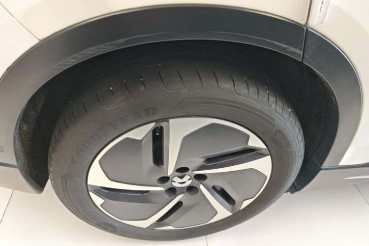 Used Nio ES6 2023 75 kWh Right Rear Wheel Hub