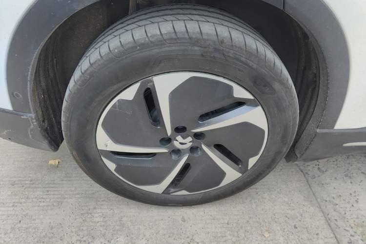 Used Nio ES6 2023 75 kWh Right Rear Wheel Hub