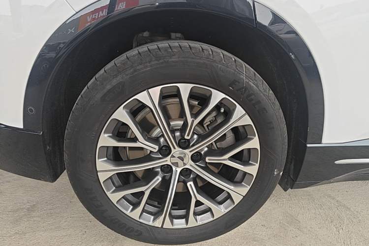 Used Nio ES6 2023 75 kWh Right Rear Wheel Hub