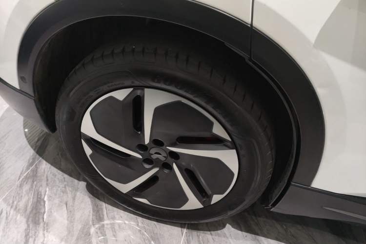 Used Nio ES6 2023 75 kWh Right Rear Wheel Hub