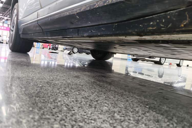 Used Nio ES6 2023 75 kWh Right Side Sill
