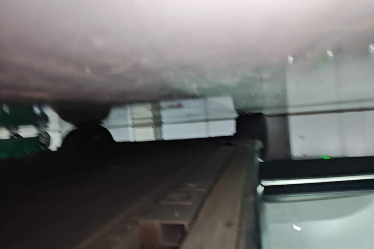 Used Nio ES6 2023 75 kWh Right Side Sill