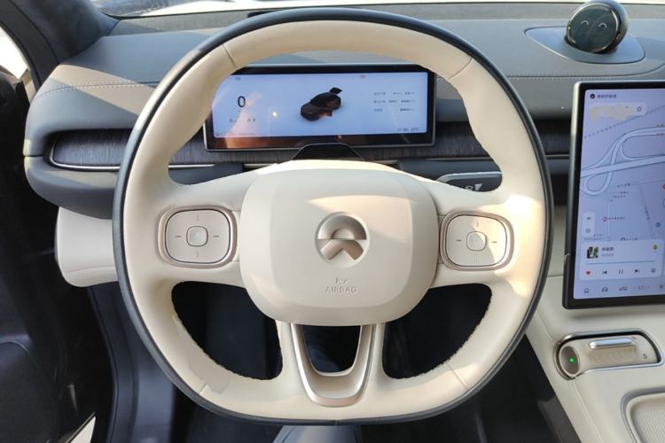 Used Nio ES6 2023 75 kWh Steering Wheel