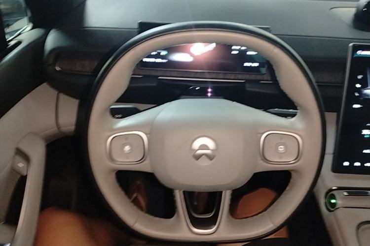 Used Nio ES6 2023 75 kWh Steering Wheel