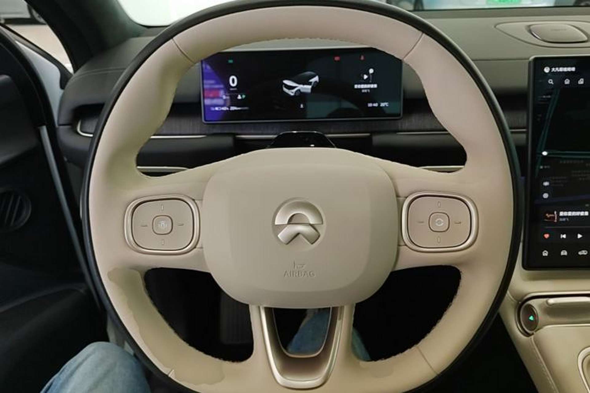 Used Nio ES6 2023 75 kWh Steering Wheel