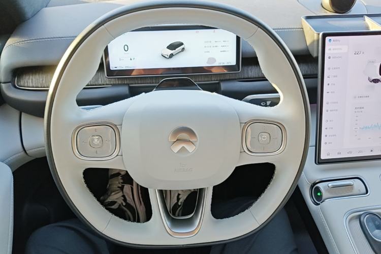 Used Nio ES6 2023 75 kWh Steering Wheel