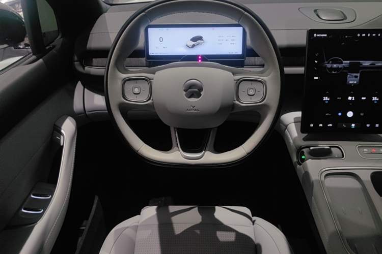 Used Nio ES6 2023 75 kWh Steering Wheel