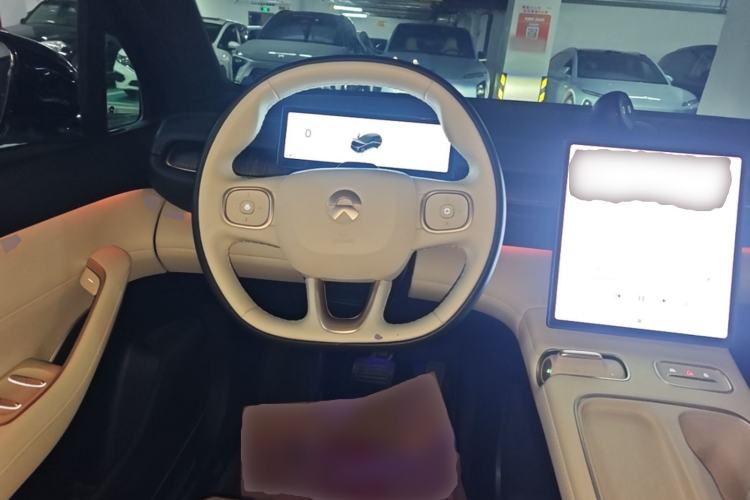 Used Nio ES6 2023 75 kWh Steering Wheel