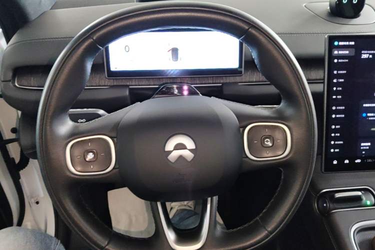 Used Nio ES6 2023 75 kWh Steering Wheel