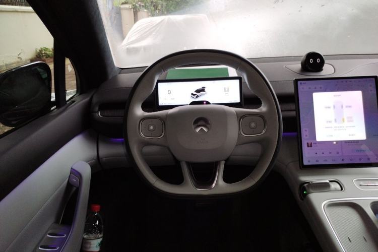 Used Nio ES6 2023 75 kWh Steering Wheel
