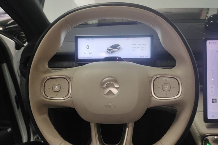 Used Nio ES6 2023 75 kWh Steering Wheel