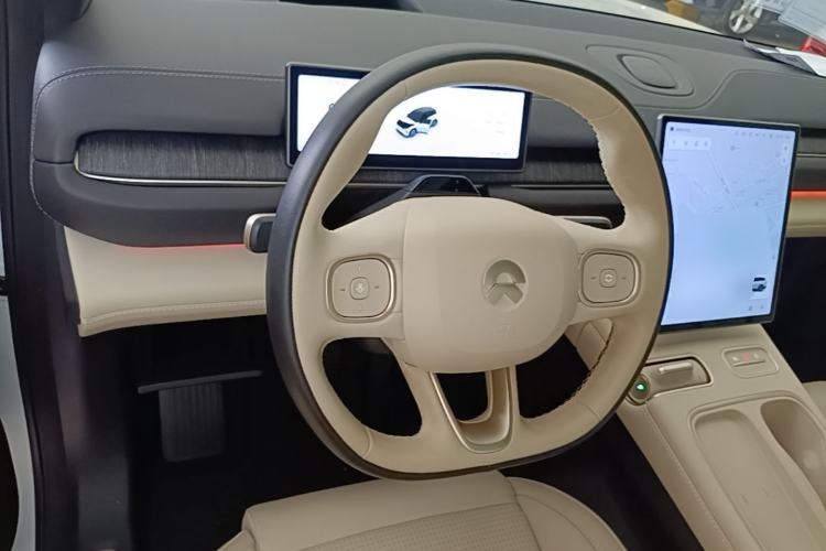 Used Nio ES6 2023 75 kWh Steering Wheel