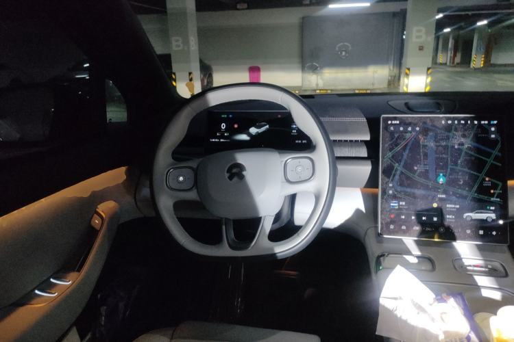 Used Nio ES6 2023 75 kWh Steering Wheel