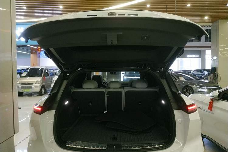 Used Nio ES6 2023 75 kWh Trunk
